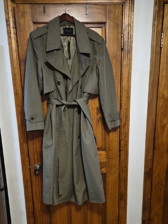Banana Republic Jackets & Blazers - Banana Republic Olive Green Trench Coat